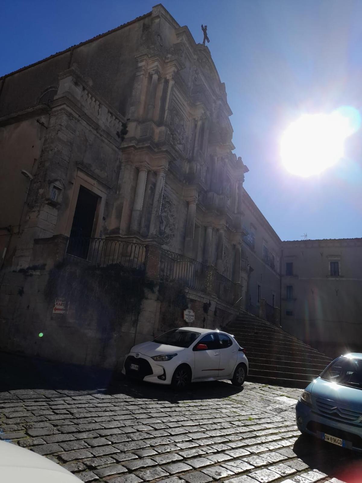 Casa Vacanze In Centro! Caltagirone Exterior photo